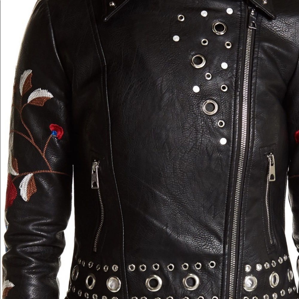 RARE Circle Rivet Moto Jacket🖤 - Picture 4 of 8